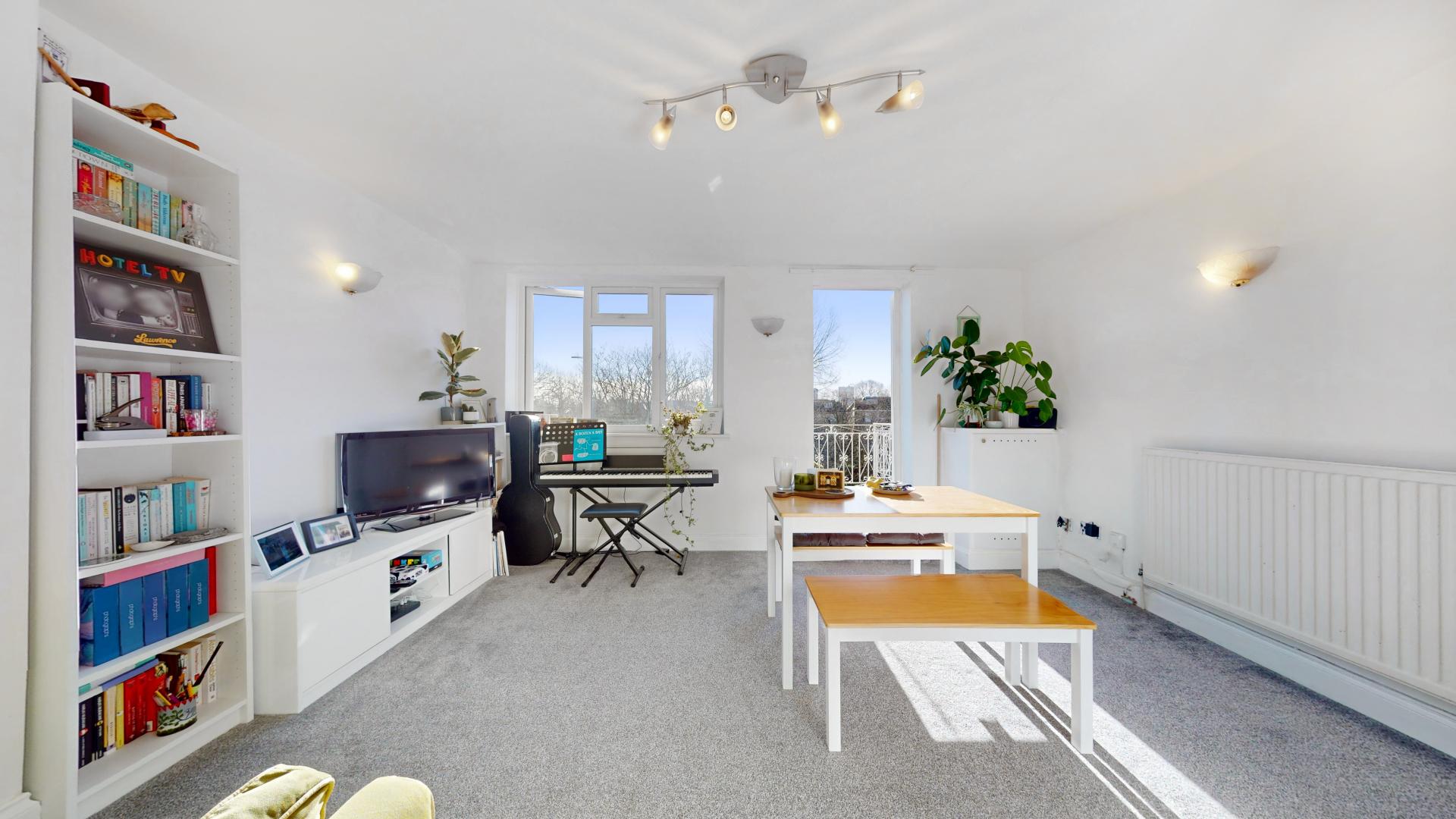 Modern Apartment Broadhurst Gardens, West Hampstead